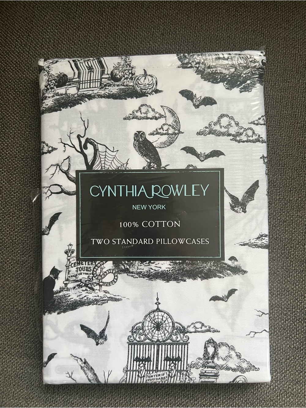 Cynthia Rowley Halloween Standard Pillowcases Haunted house toile 2 pc